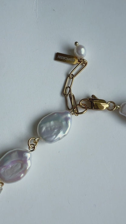 Collier de perles baroques et de cristaux