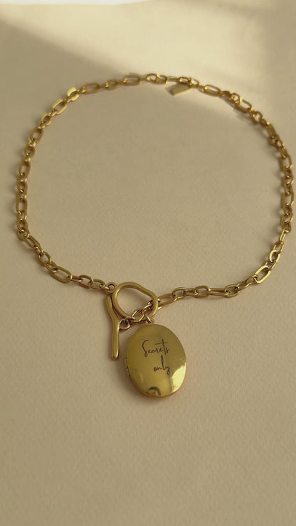 Collier médaillon ouvrant